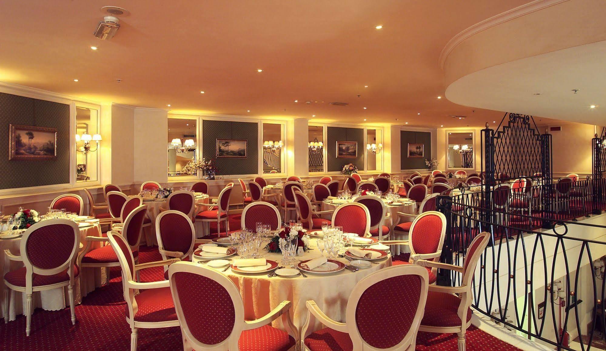 Grand Hotel Barone Di Sassj Sesto San Giovanni Restaurante foto